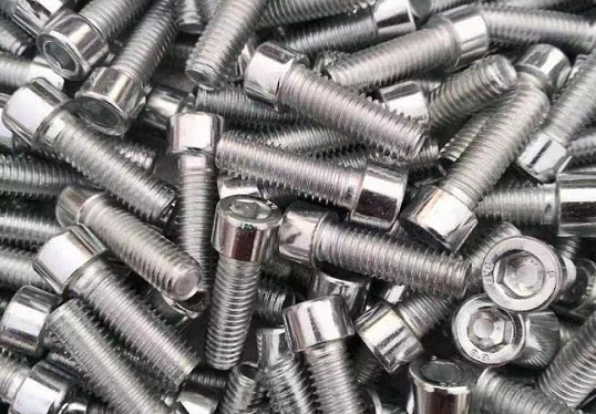 如何正確選擇和使用螺栓，以確保安全和可靠性